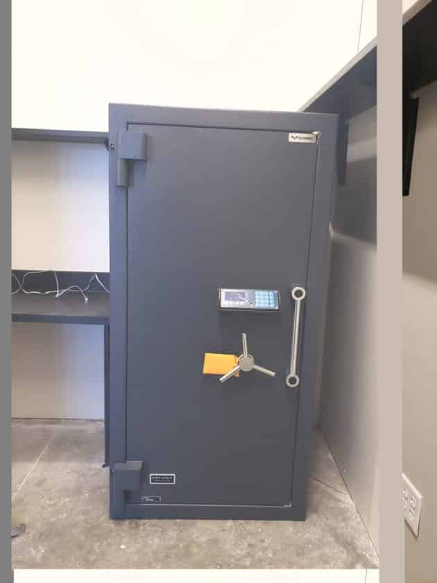 AMSEC CF5524 AMVAULT TL-30 Fire Rated Composite Safe - Image 2